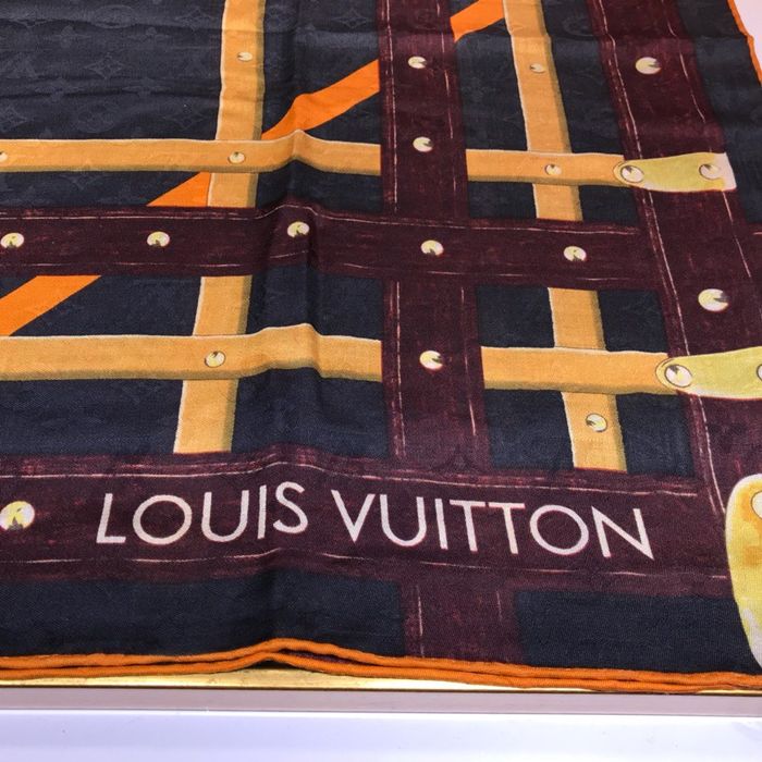 Louis Vuitton Scarf LV00081